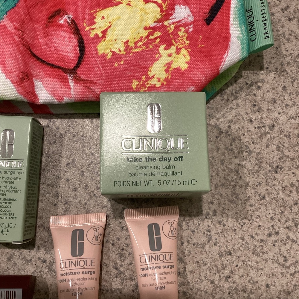 Clinique Sample Bundle - Picture 5 of 7